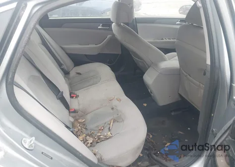 2017 Hyundai Sonata z USA, uszkodzony, nr VIN 5NPE24AF1HH520605